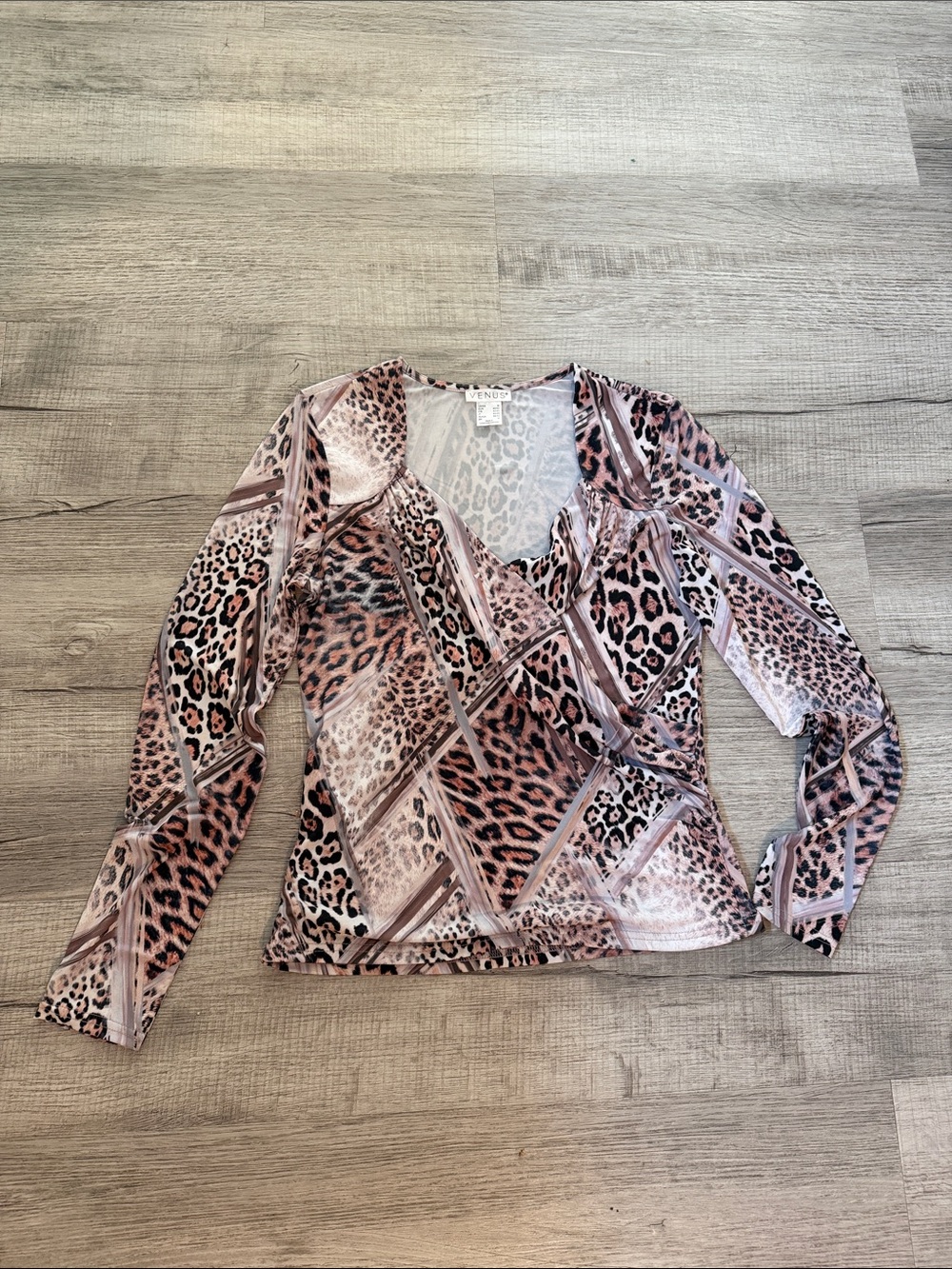Venus pink brown gray long sleeve leopard animal print super soft top women Med